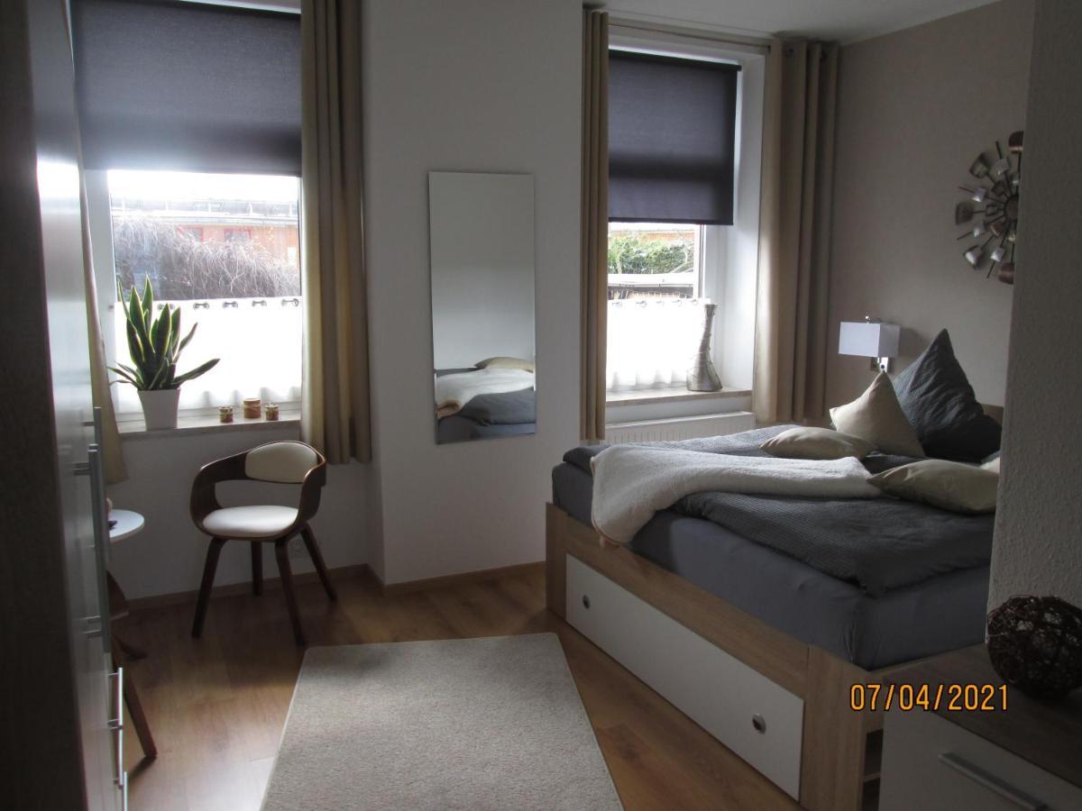 Zentrale-Ruhige Ferienwohnung Reichenbach im Vogtland Exteriör bild